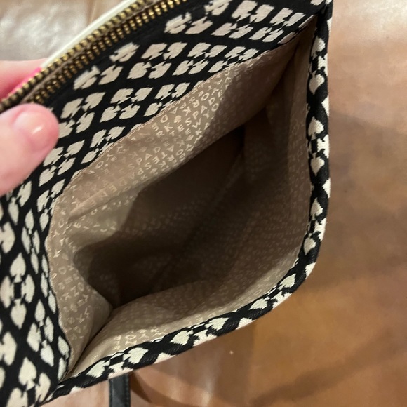 Kate Spade Crossbody black, off white, and pink striped. With dusting bag - Picture 9 of 12